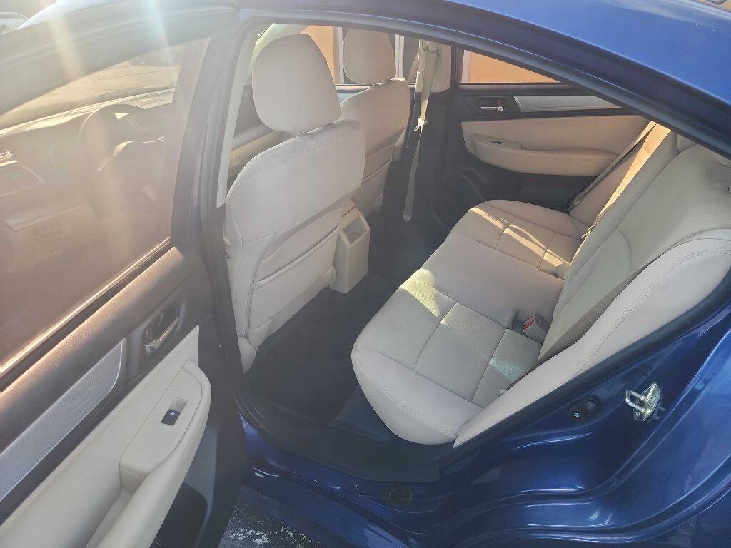 2015 Subaru Legacy Image 12