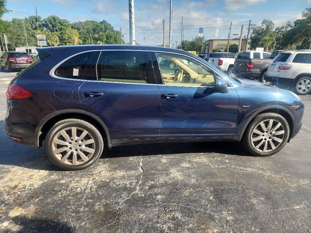 2013 Porsche Cayenne Image 4