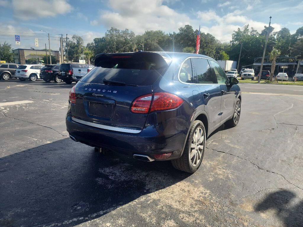 2013 Porsche Cayenne Image 6