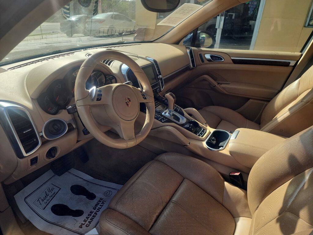 2013 Porsche Cayenne Image 10