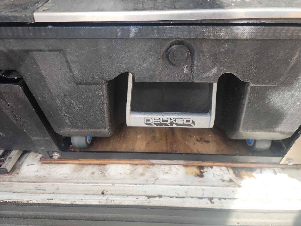 2018 Nissan NV Image 13