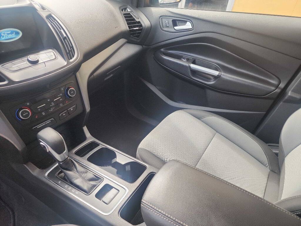 2019 Ford Escape Image 10