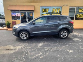Image for 2019 Ford Escape SE ID: 7592702