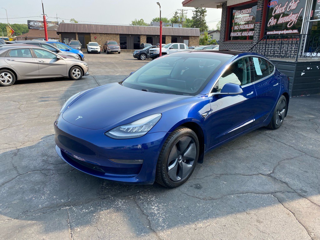 2018 Tesla Model 3 Image 2