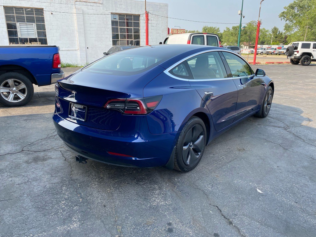 2018 Tesla Model 3 Image 3