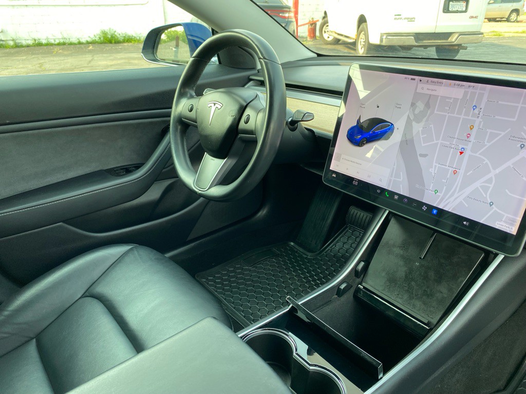 2018 Tesla Model 3 Image 7
