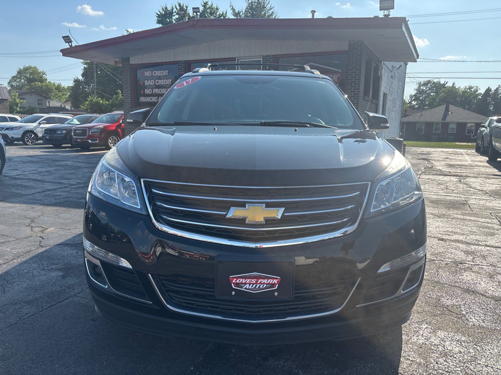 2017 Chevrolet Traverse Image 2