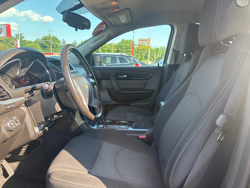 2017 Chevrolet Traverse Image 8