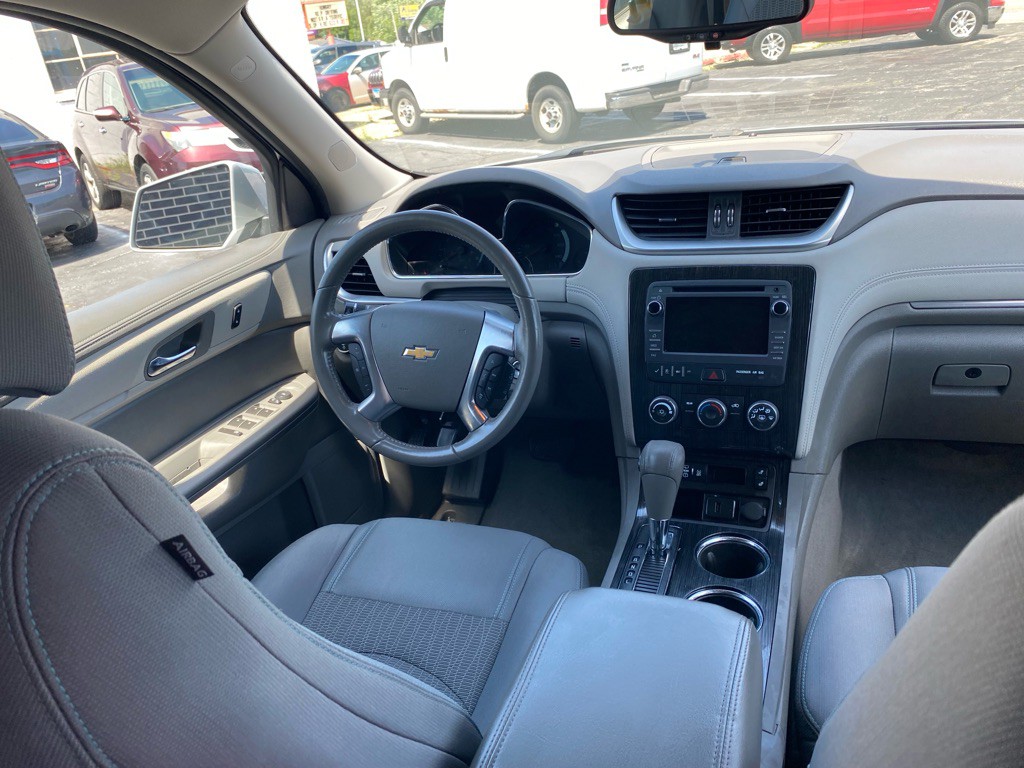 2017 Chevrolet Traverse Image 5