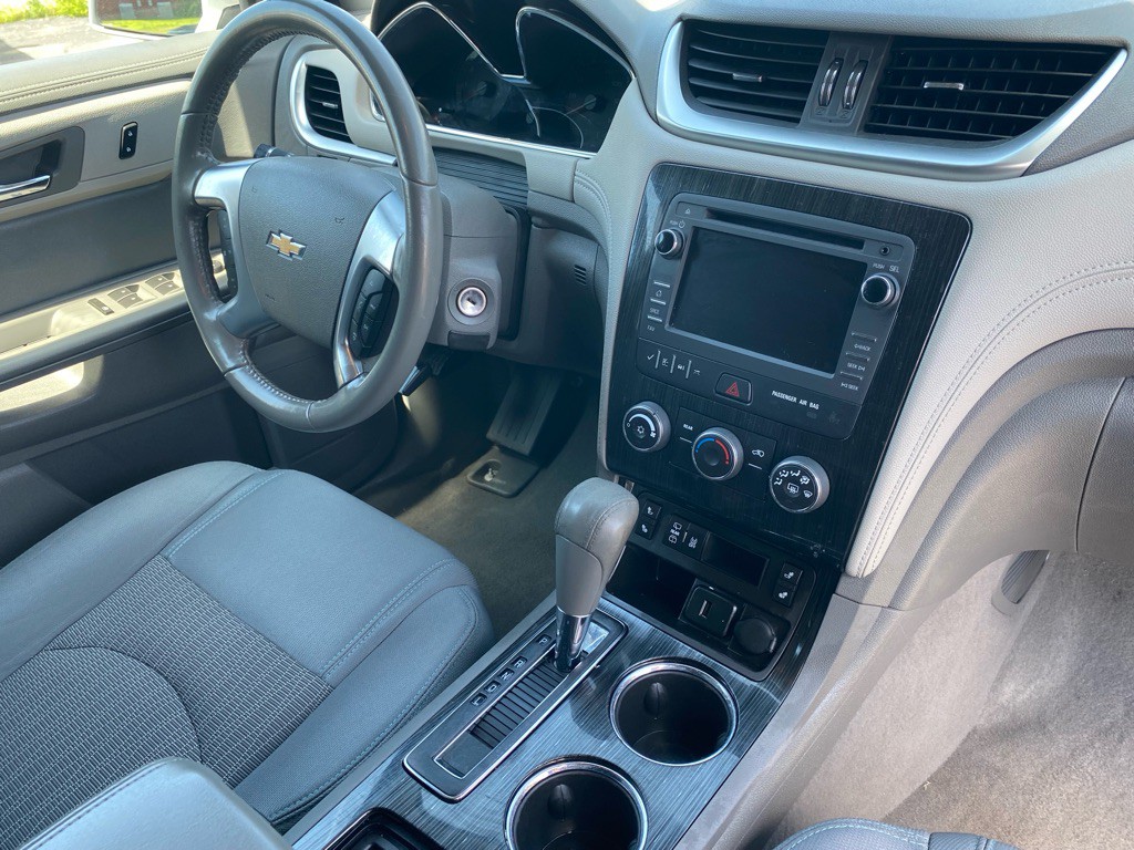 2017 Chevrolet Traverse Image 6