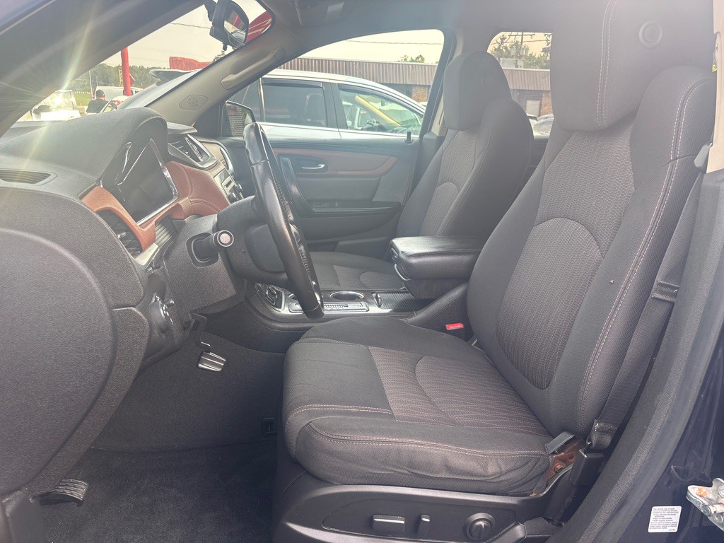 2017 Chevrolet Traverse Image 5