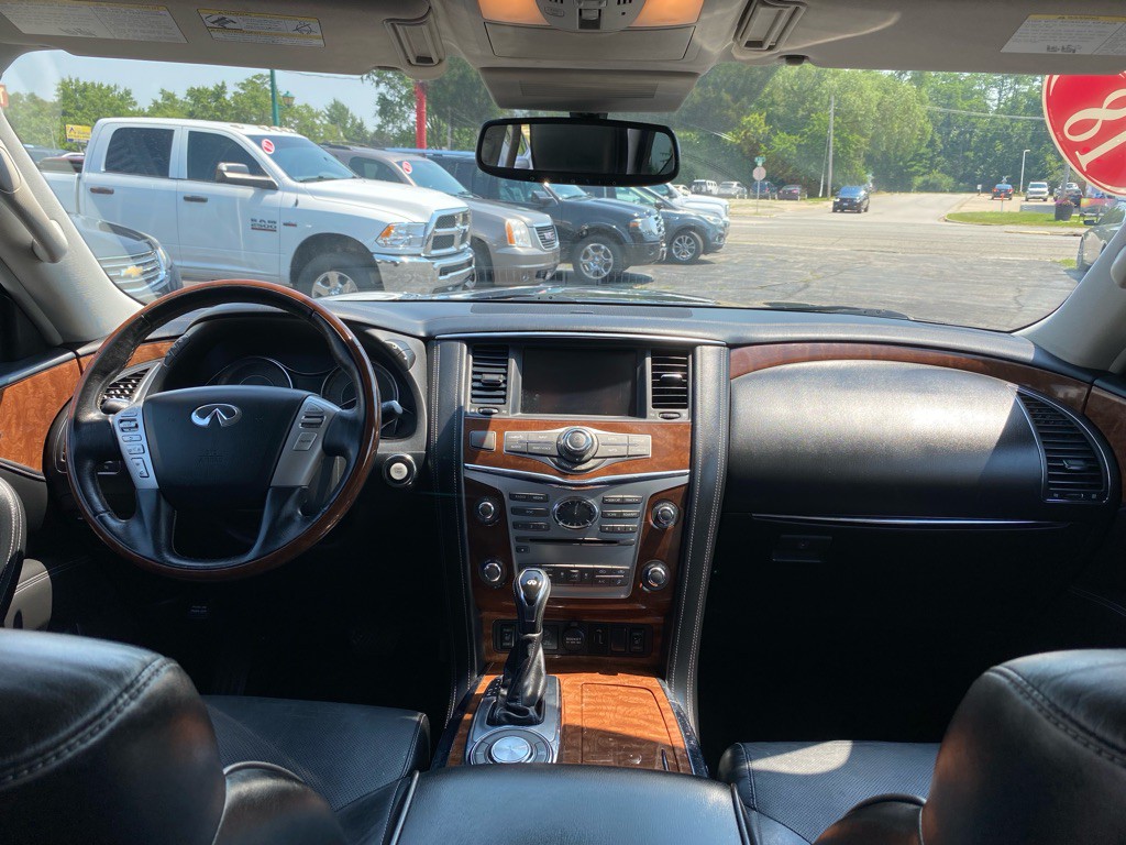 2018 INFINITI QX80 Image 5
