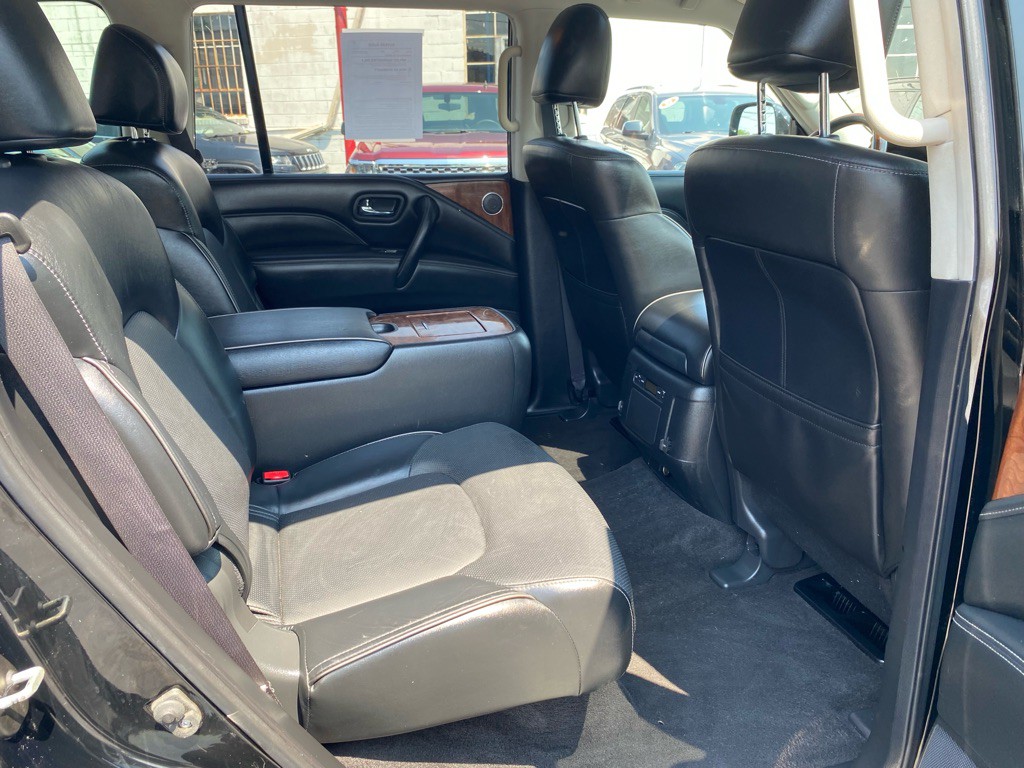 2018 INFINITI QX80 Image 9