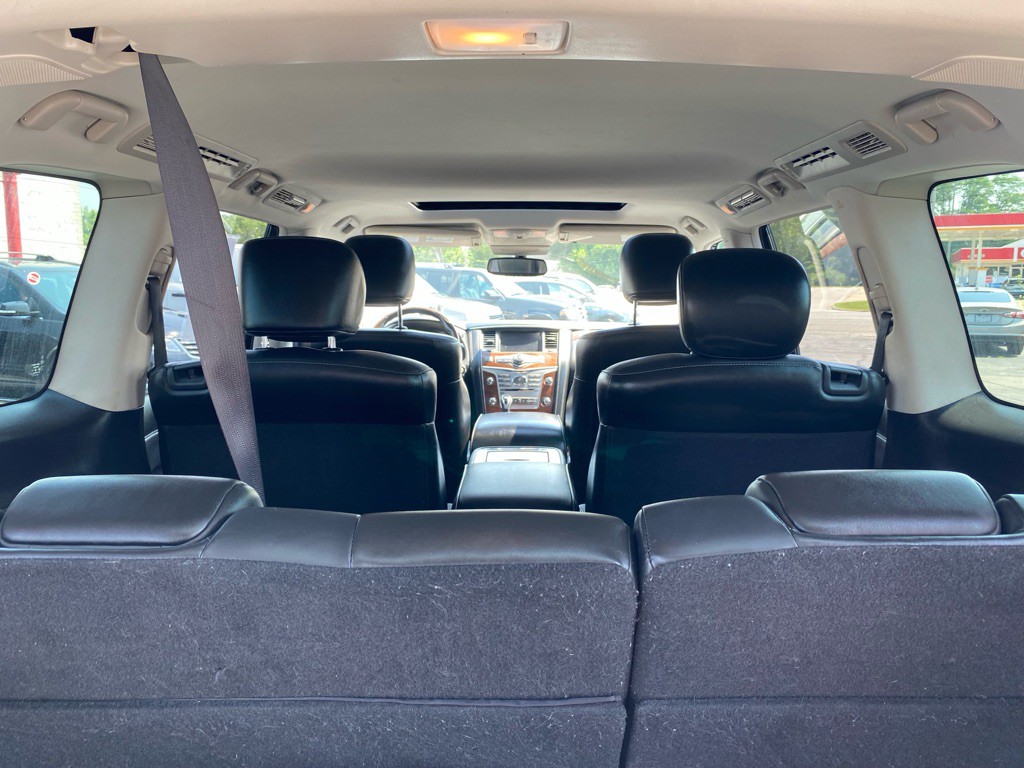 2018 INFINITI QX80 Image 10