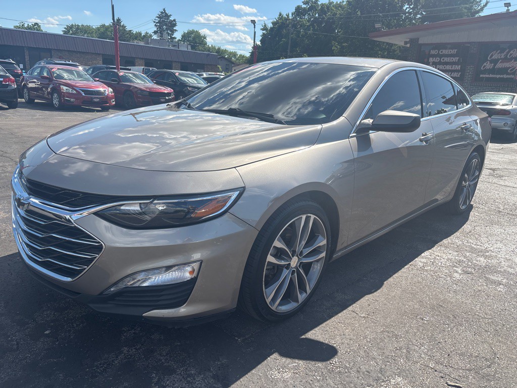 2022 Chevrolet Malibu Image 3