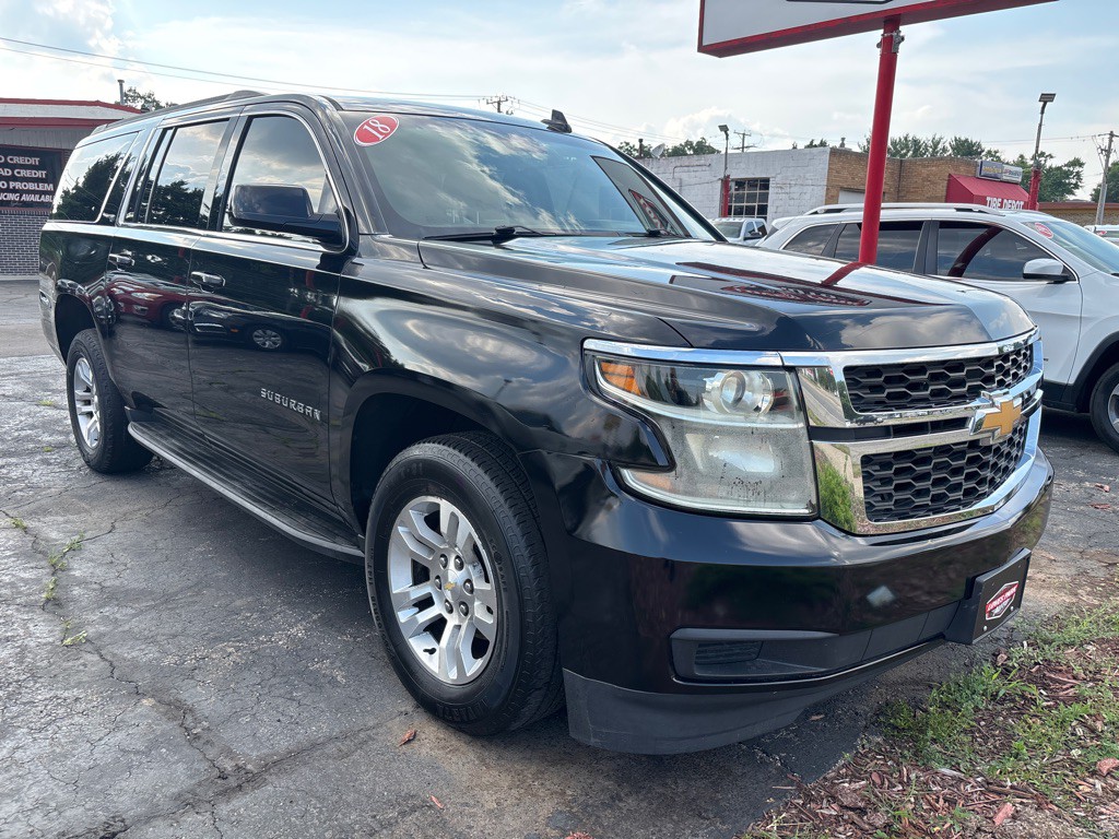 2018 Chevrolet Suburban Image 1