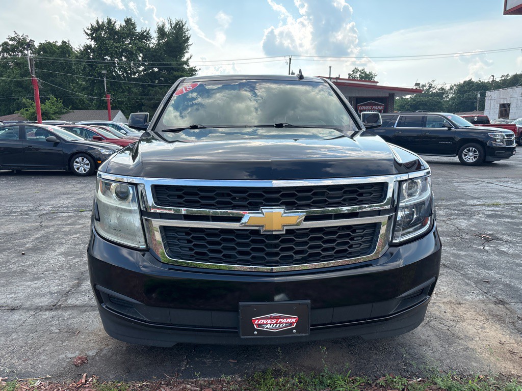 2018 Chevrolet Suburban Image 2