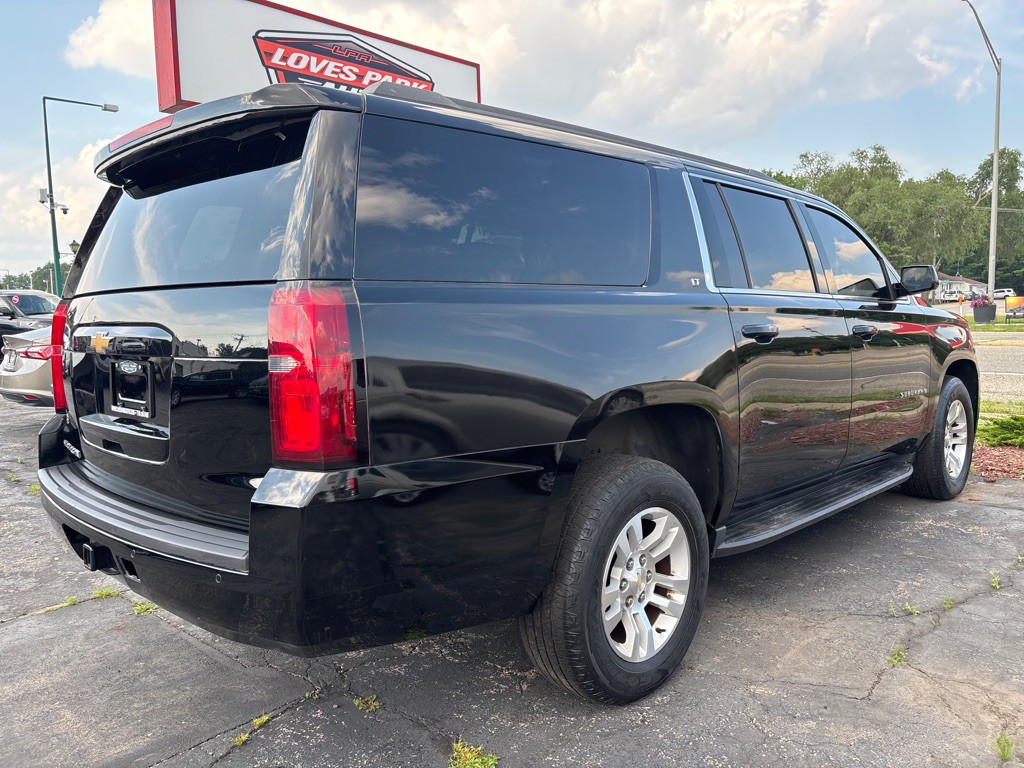 2018 Chevrolet Suburban Image 6
