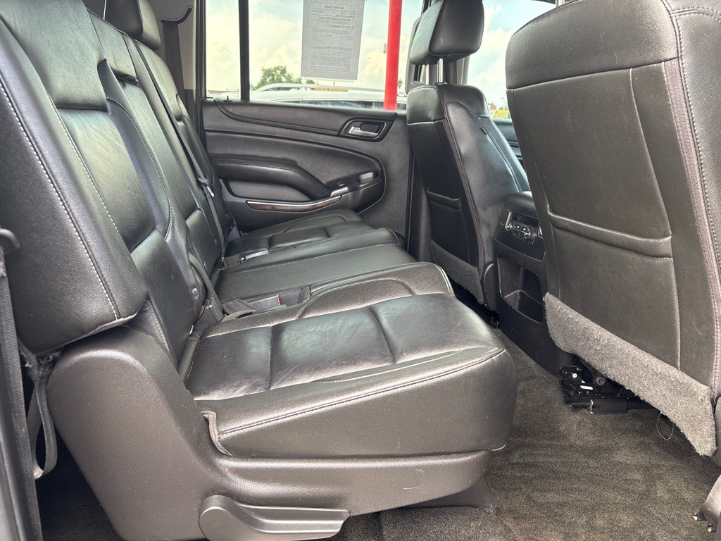 2018 Chevrolet Suburban Image 10