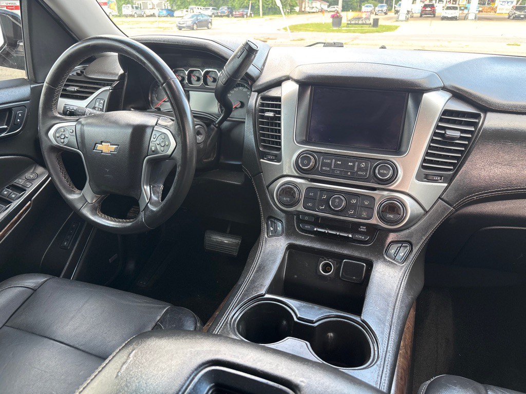 2018 Chevrolet Suburban Image 12