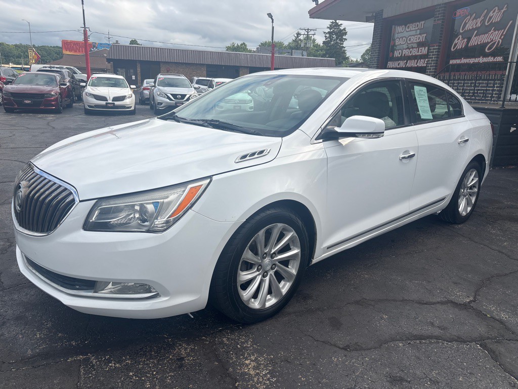 2015 Buick Lacrosse Image 2