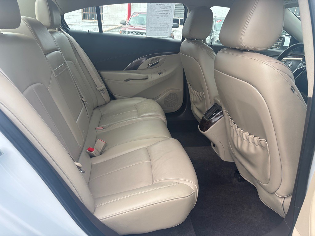 2015 Buick Lacrosse Image 7
