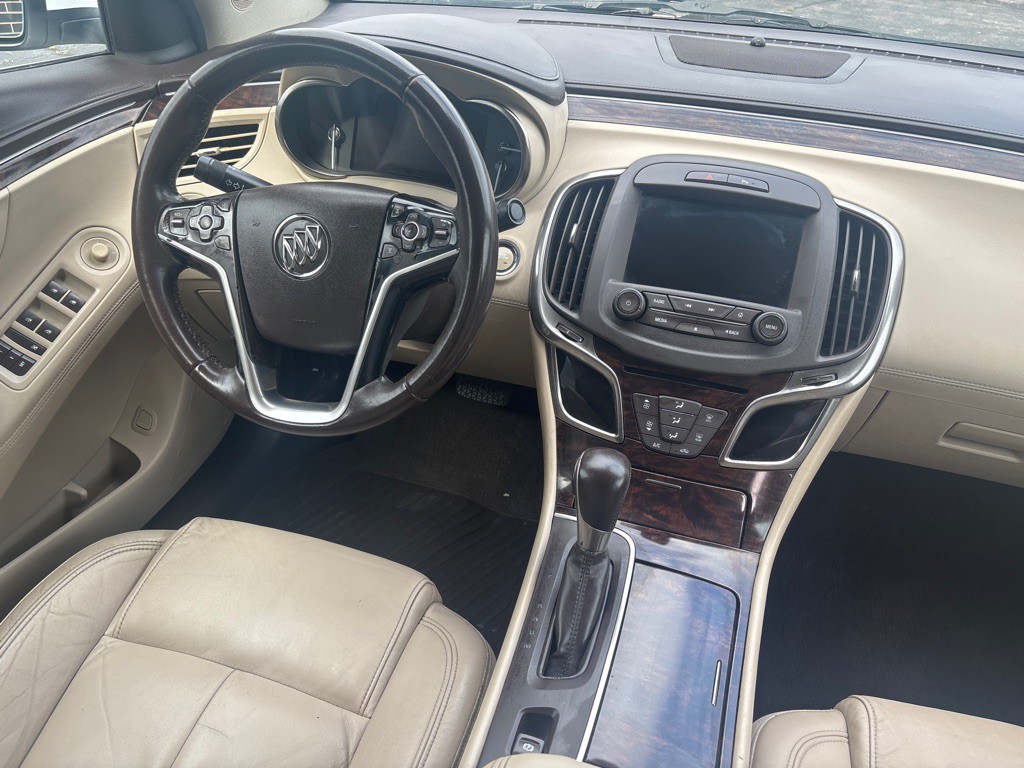 2015 Buick Lacrosse Image 10