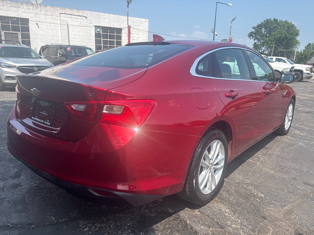 2018 Chevrolet Malibu Image 4