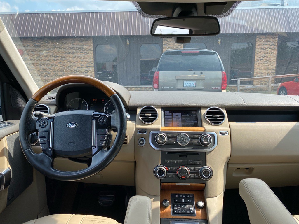 2015 Land Rover LR4 Image 7