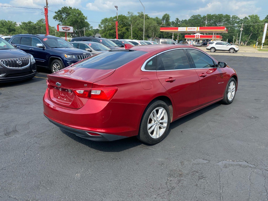 2016 Chevrolet Malibu Image 3