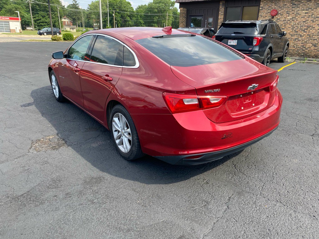 2016 Chevrolet Malibu Image 4