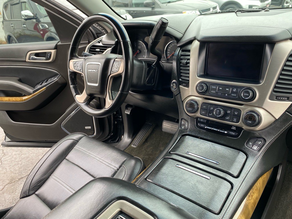 2017 GMC Yukon Image 8
