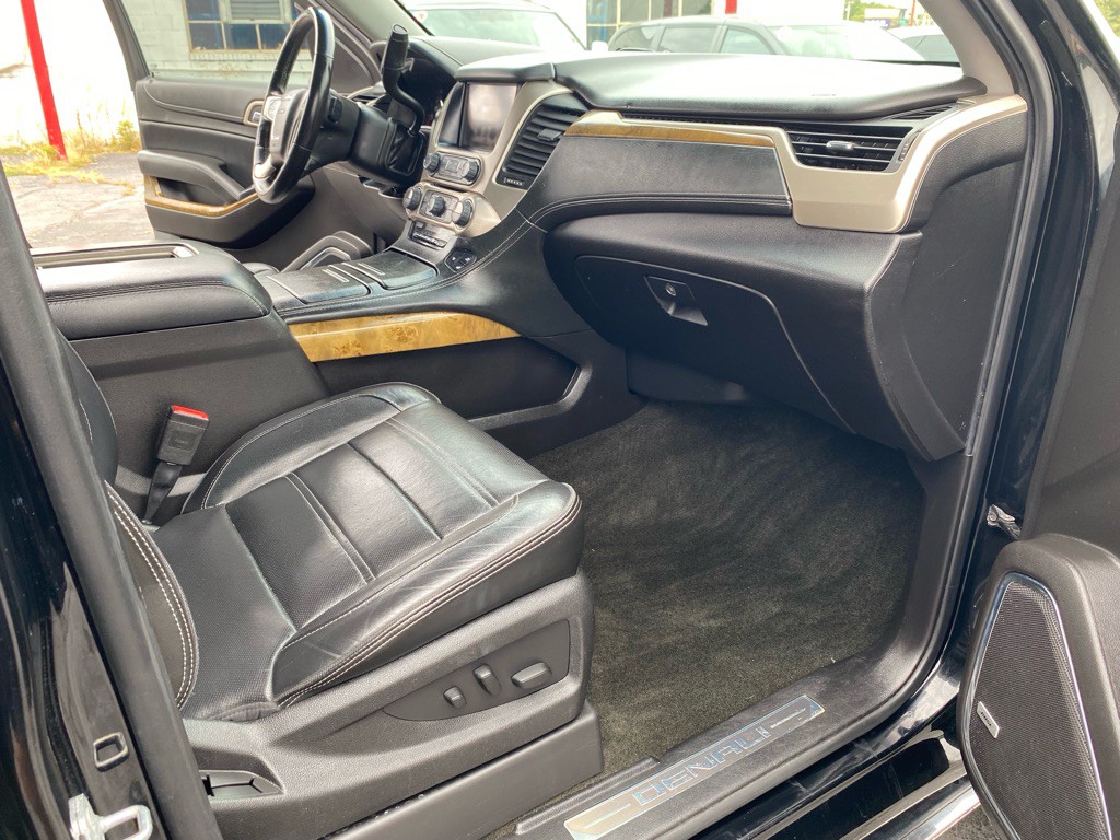 2017 GMC Yukon Image 12