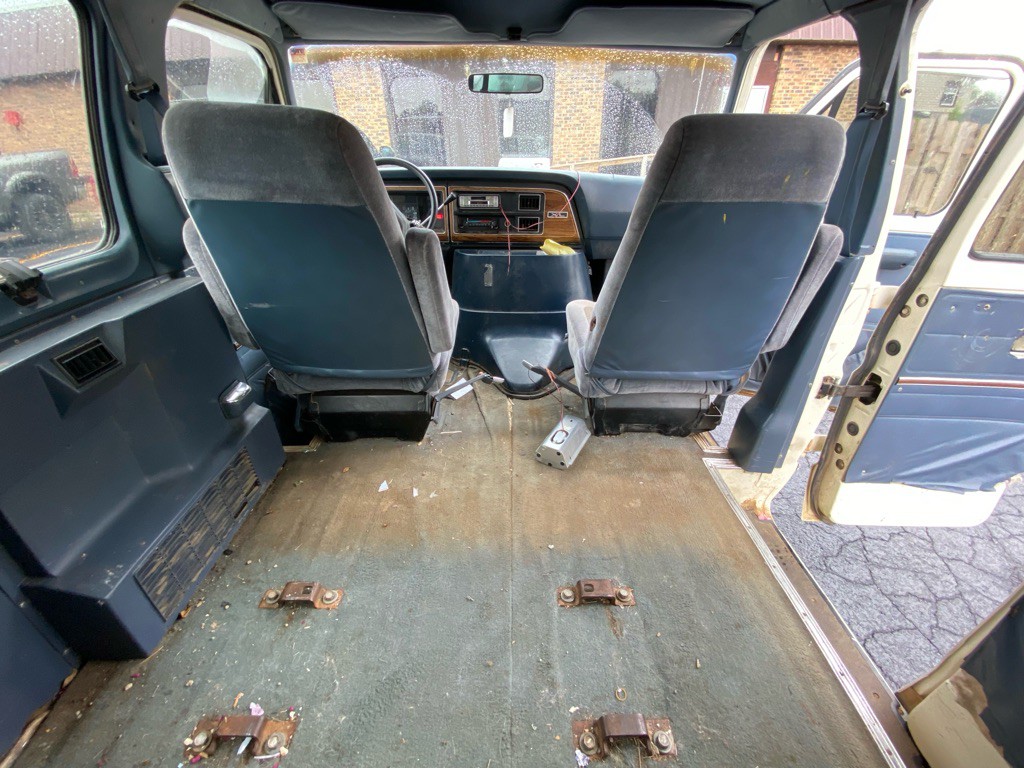 1989 Ford Econoline Image 8