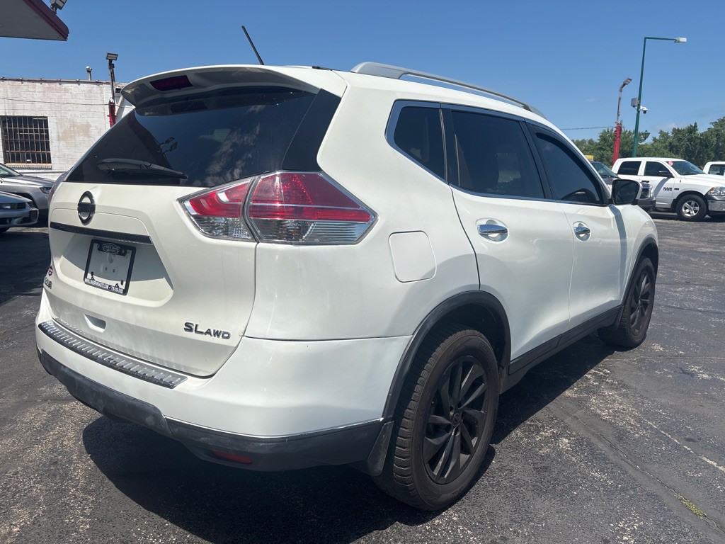 2015 Nissan Rogue Image 4