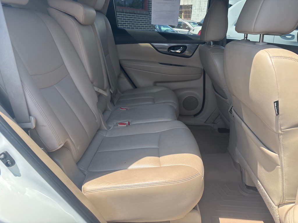 2015 Nissan Rogue Image 8