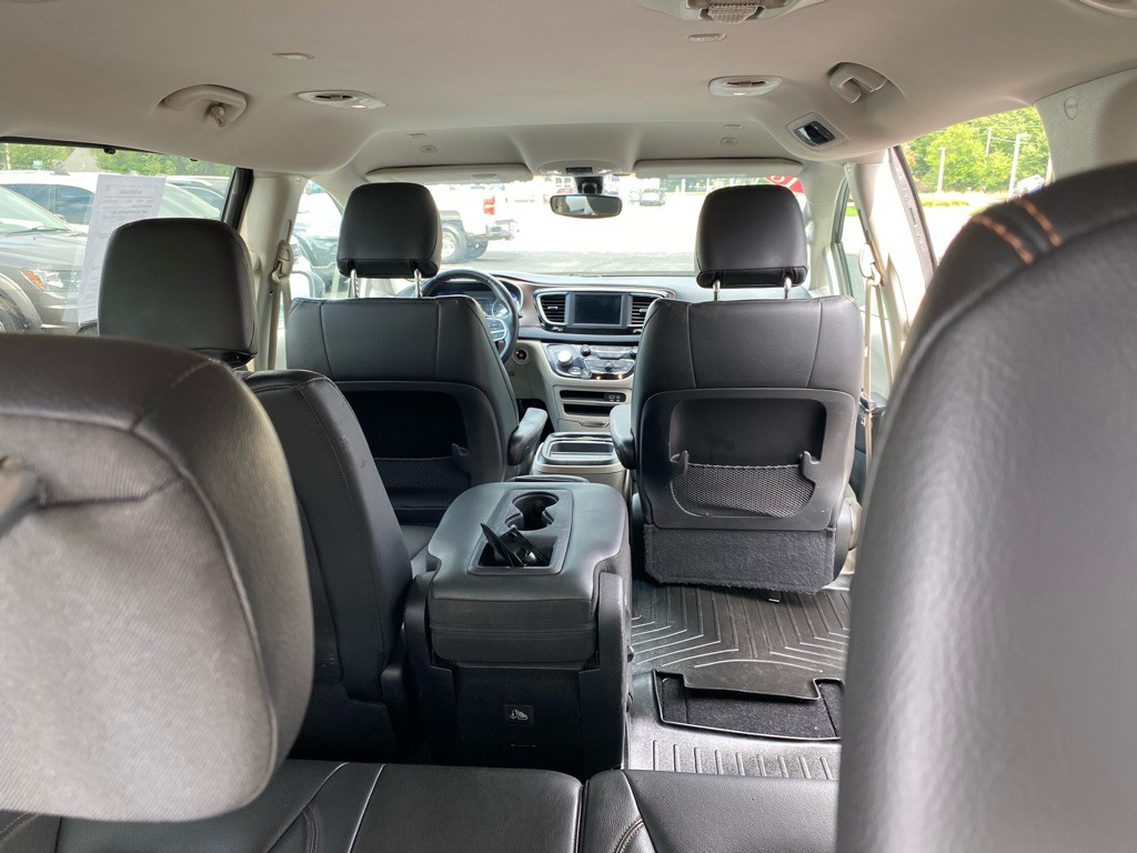 2018 Chrysler Pacifica Image 7