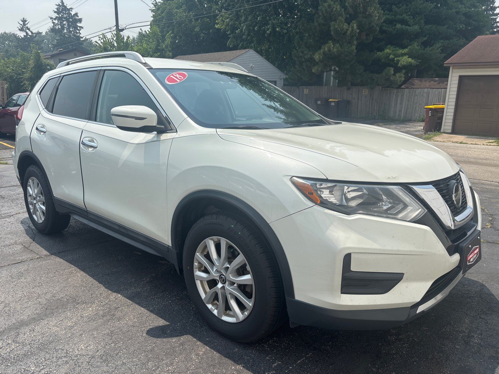 2018 Nissan Rogue Image 1