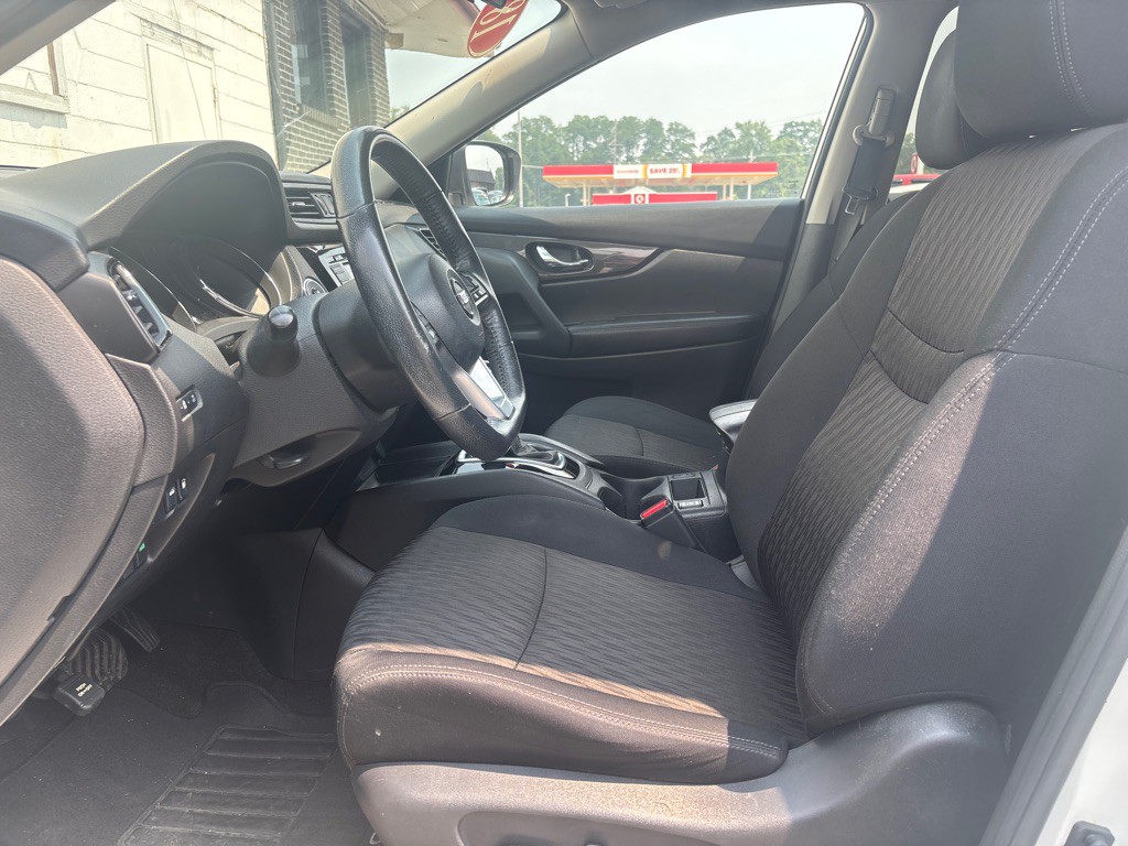 2018 Nissan Rogue Image 5