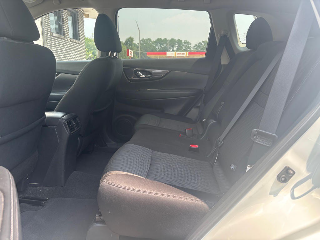 2018 Nissan Rogue Image 6