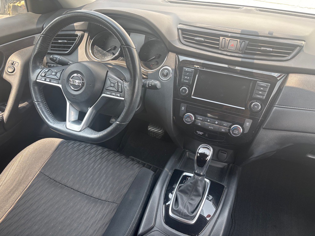 2018 Nissan Rogue Image 9
