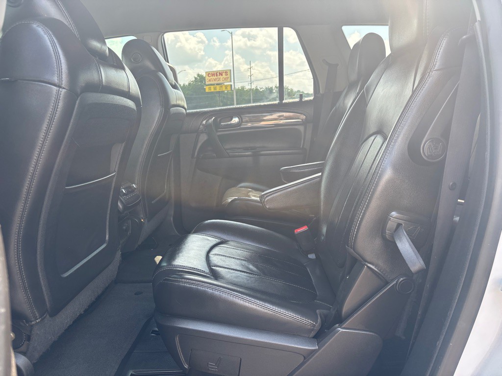 2016 Buick Enclave Image 6