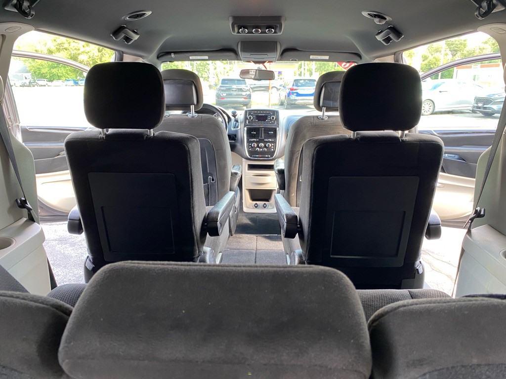 2016 Dodge Grand Caravan Image 3