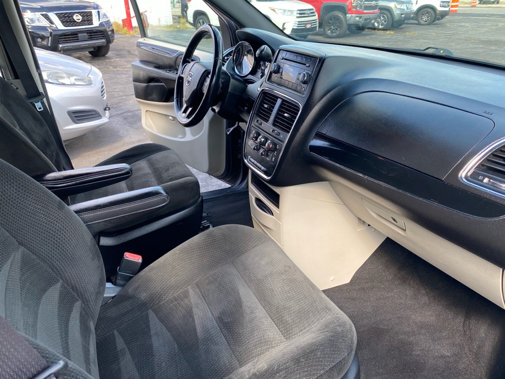 2016 Dodge Grand Caravan Image 9