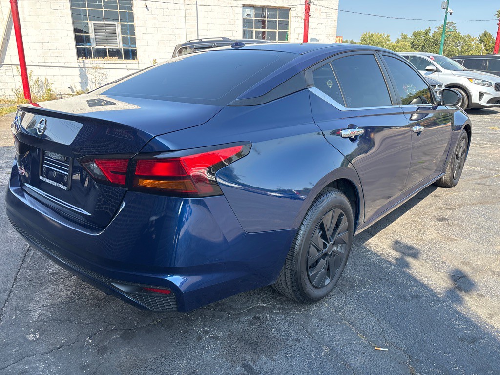 2020 Nissan Altima Image 4