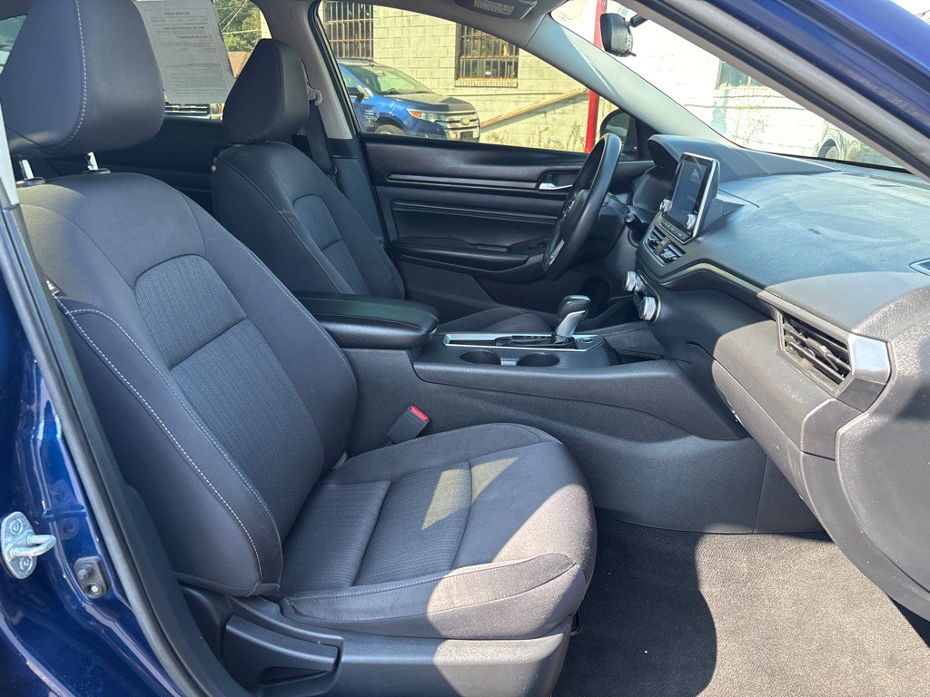 2020 Nissan Altima Image 7
