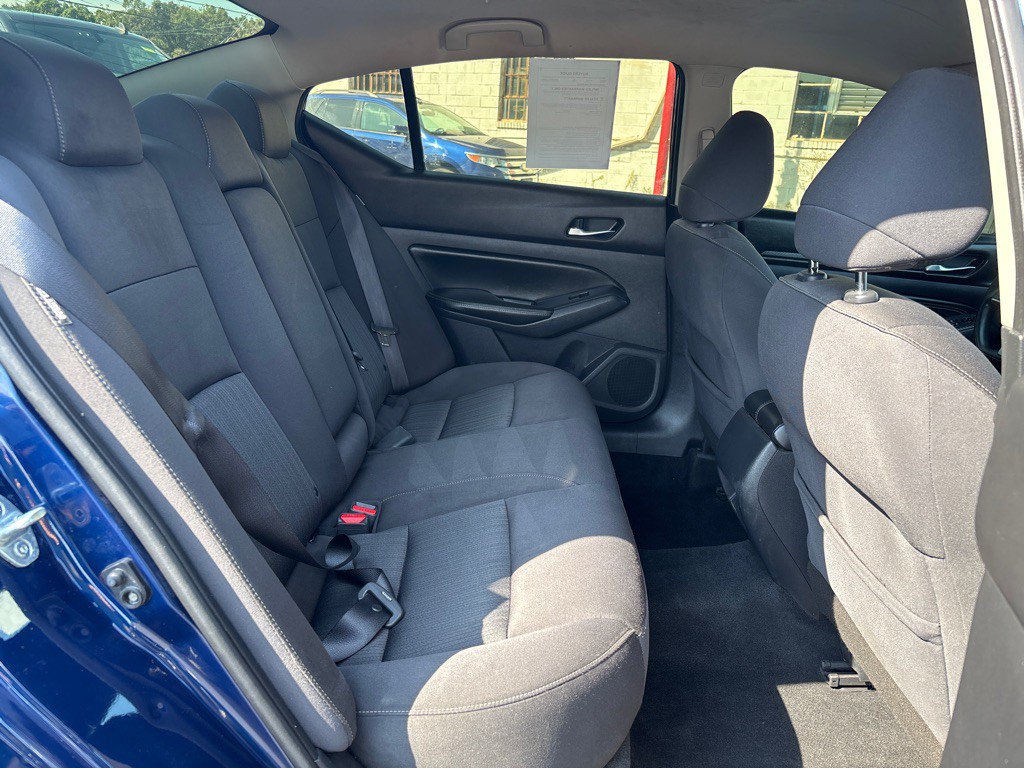 2020 Nissan Altima Image 8