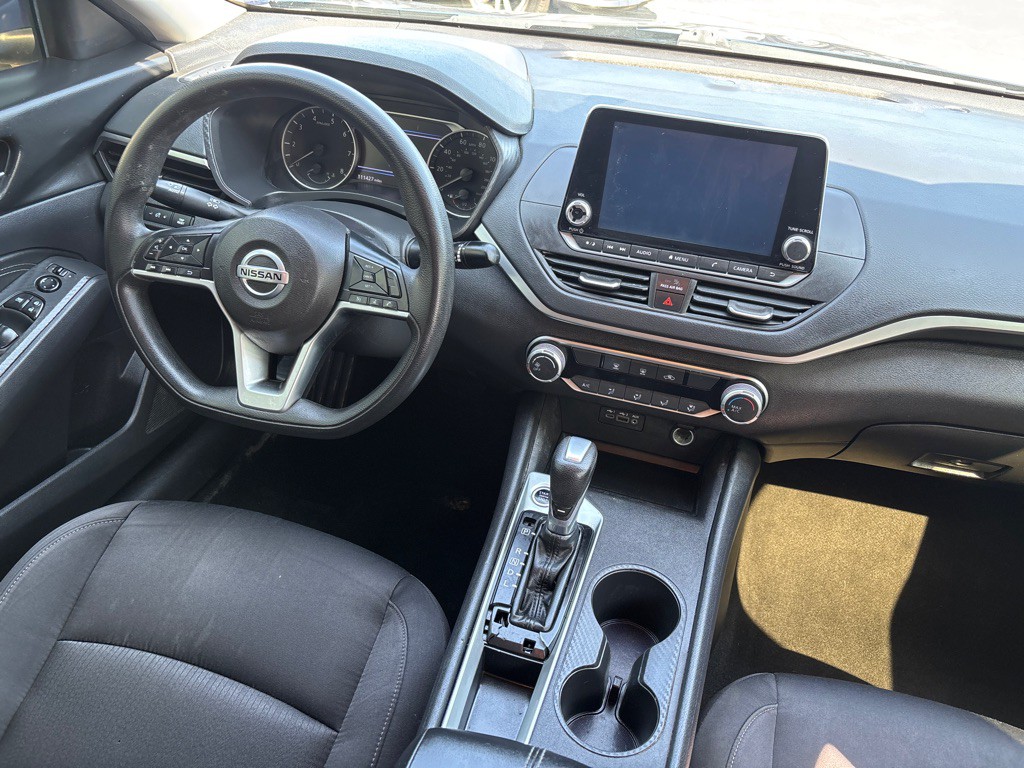 2020 Nissan Altima Image 9