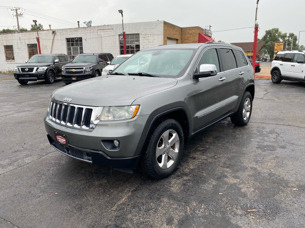 2011 Jeep Grand Cherokee Image 2