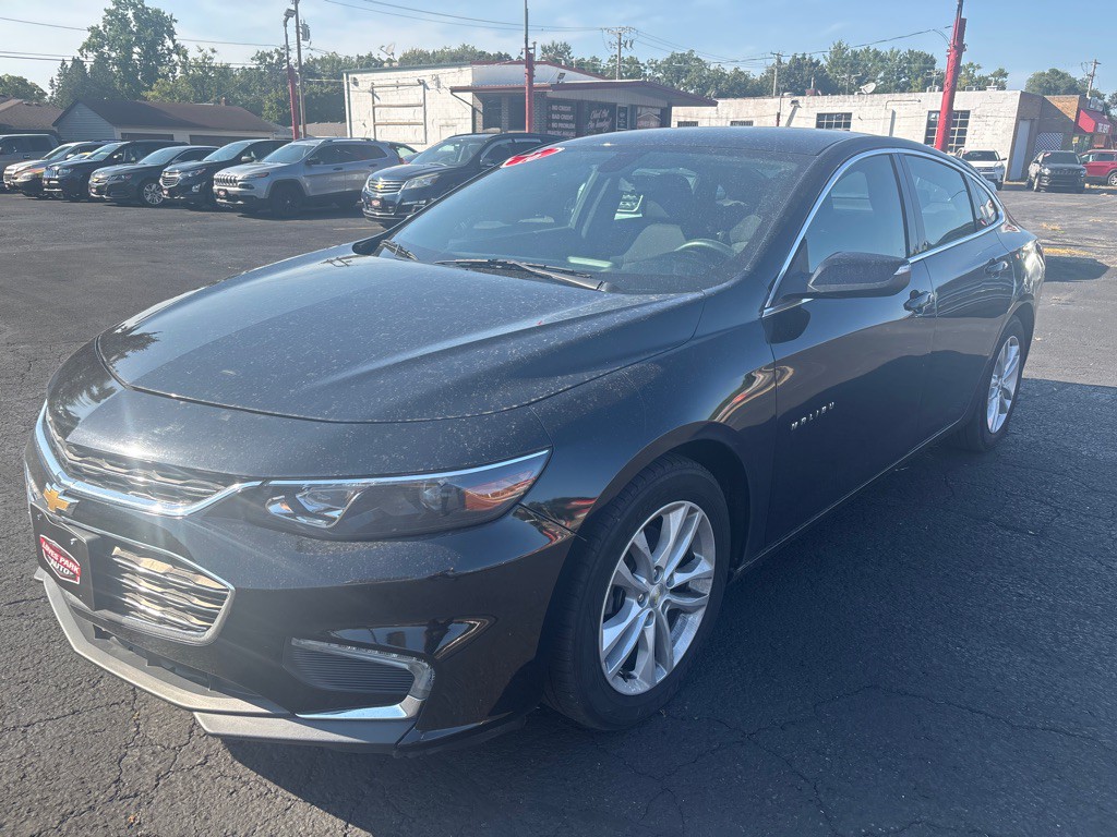 2016 Chevrolet Malibu Image 2